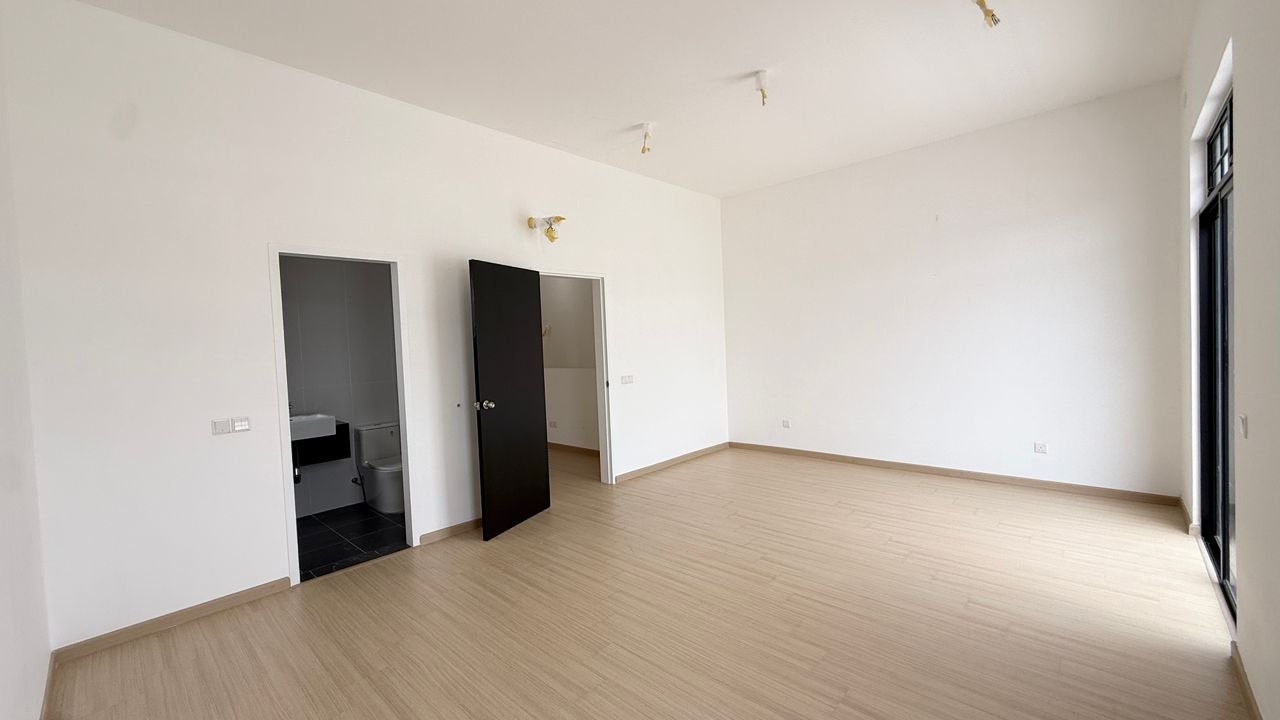 Double Storey Garden Cluster House for Sale property photo 2