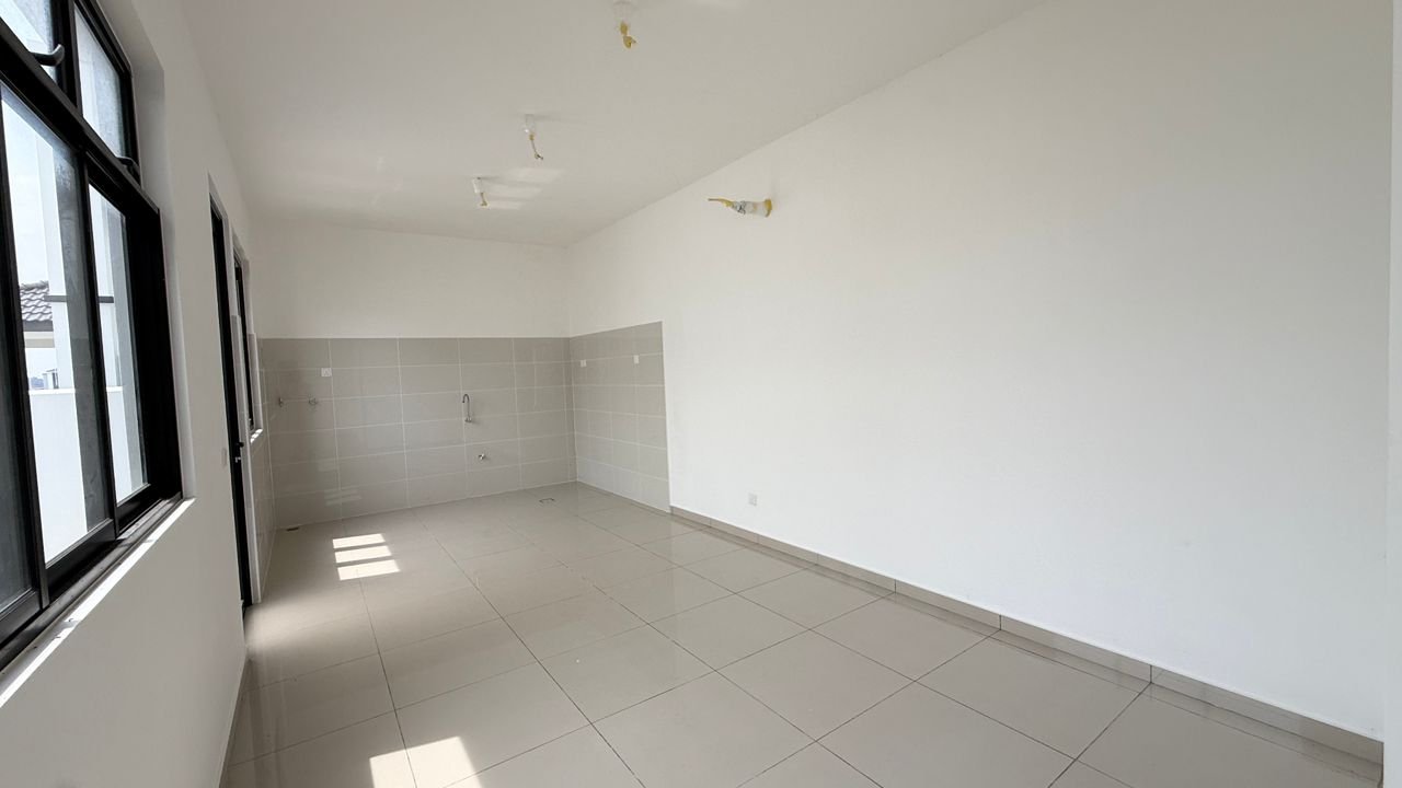 Double Storey Garden Cluster House for Sale property photo 4