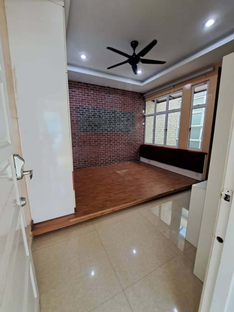 Double Storey Semi-Detached House for Sale property photo 6