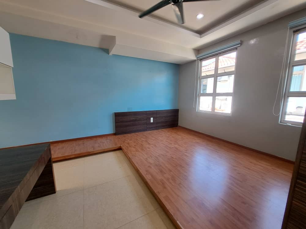 Double Storey Semi-Detached House for Sale property photo 7