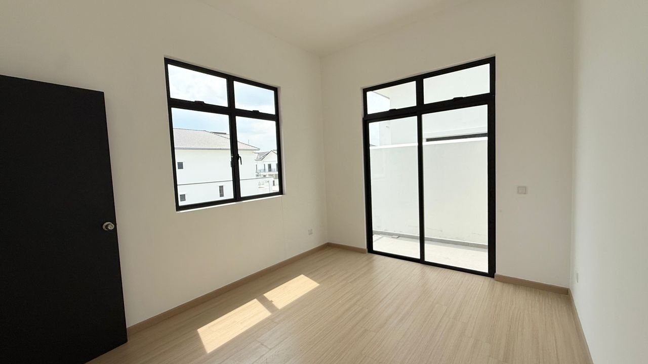 Double Storey Garden Cluster House for Sale property photo 7