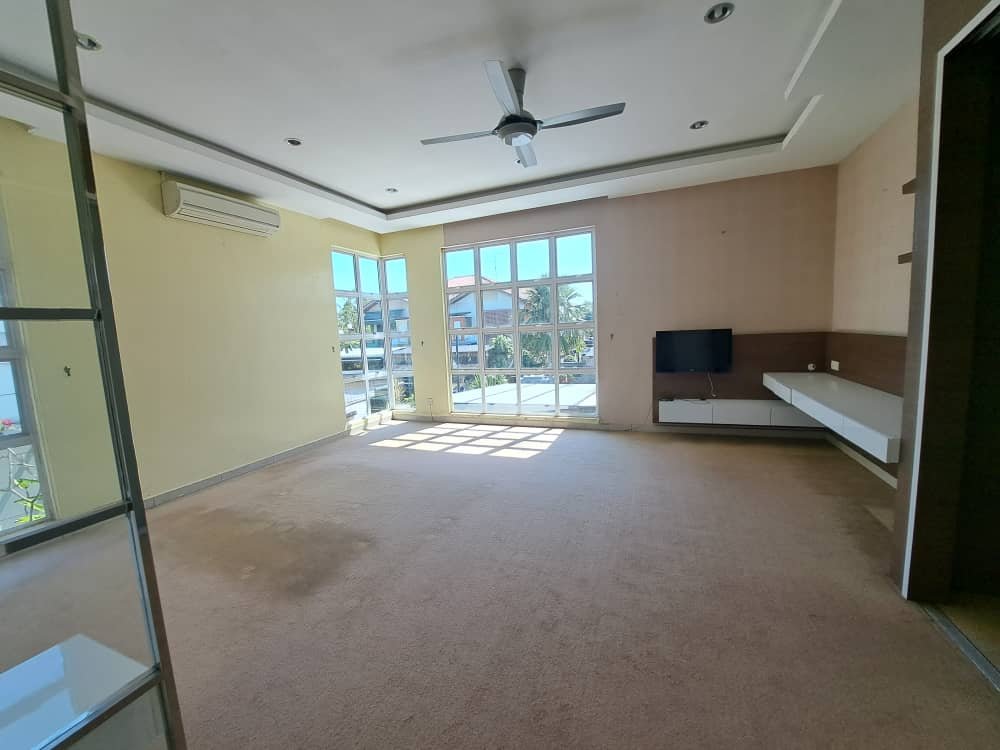 Double Storey Semi-Detached House for Sale property photo 9