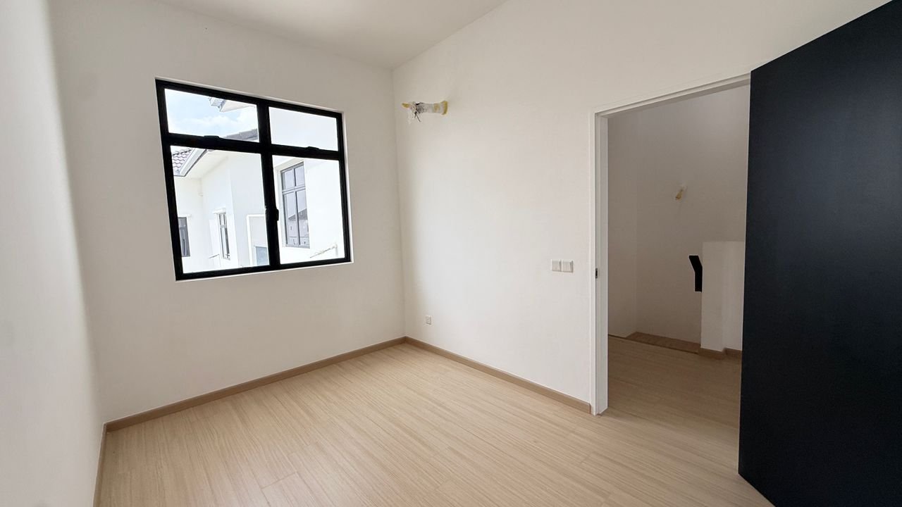 Double Storey Garden Cluster House for Sale property photo 9