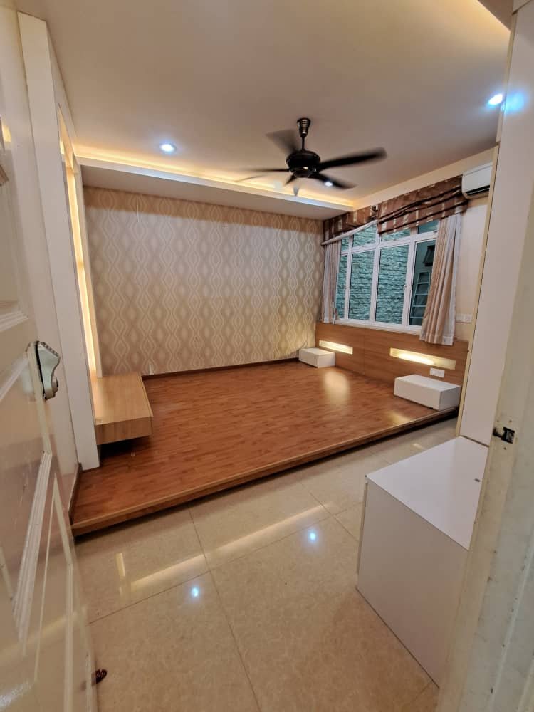 Double Storey Semi-Detached House for Sale property photo 12