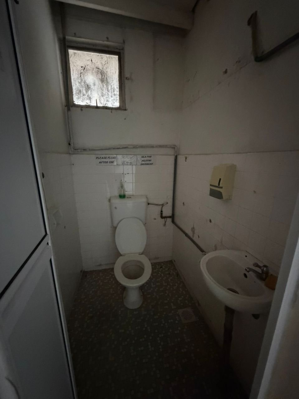 Ground Floor Shoplot for Rent property photo 12