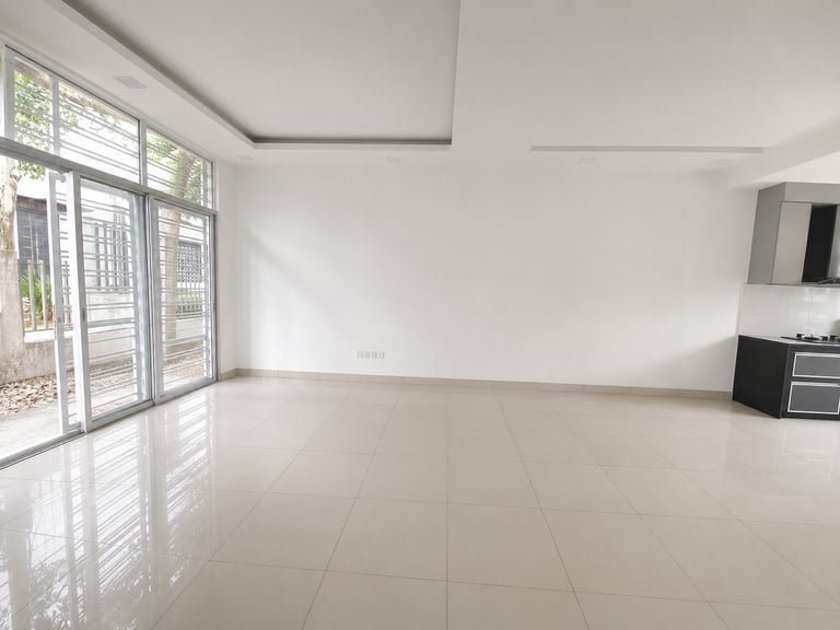 2.5-Storey Terrace House For Sale
