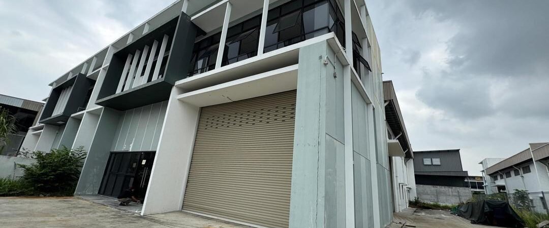 1.5-Storey Cluster Factory For Rent