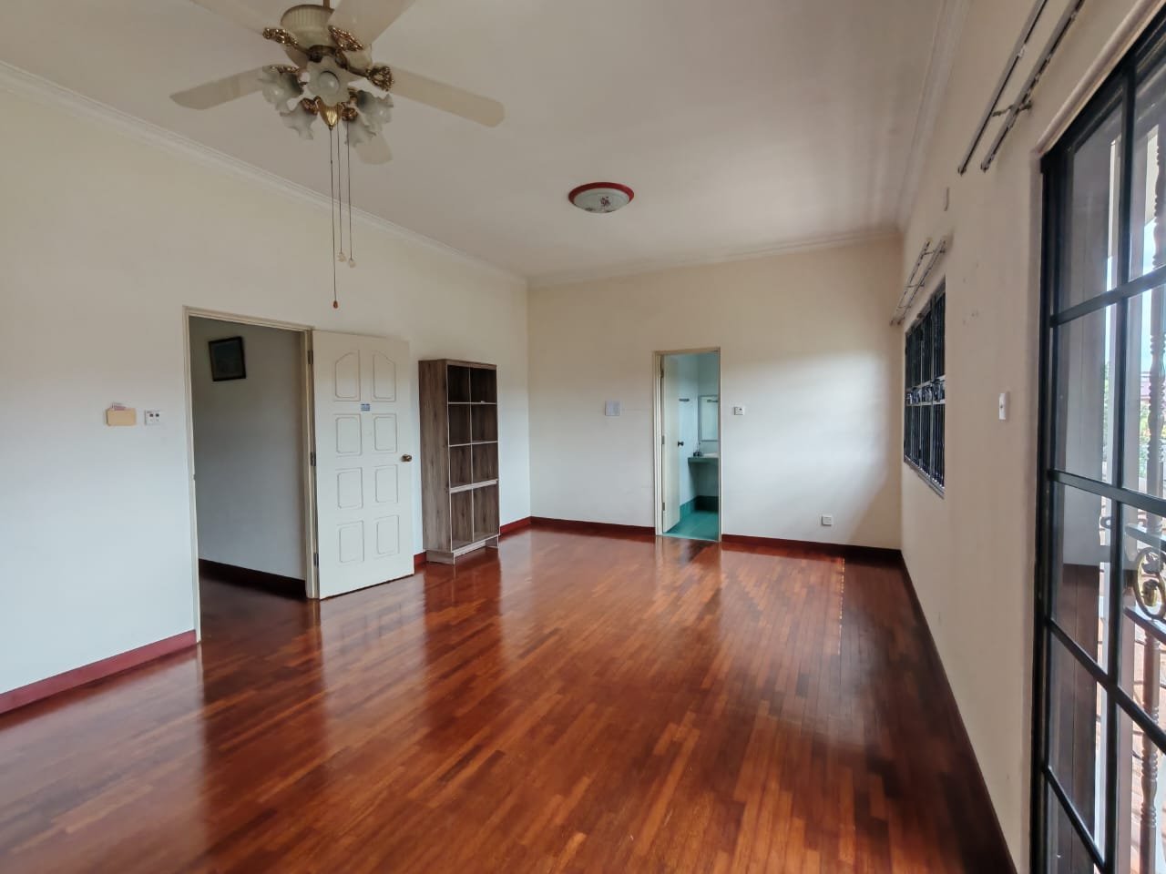 Double Storey Bungalow for Rent property photo 7