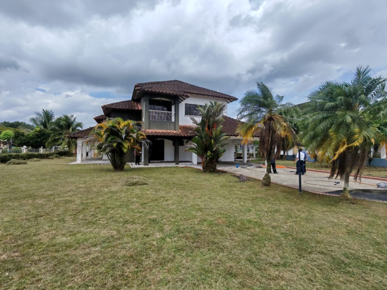 Double Storey Bungalow for Rent property photo 8