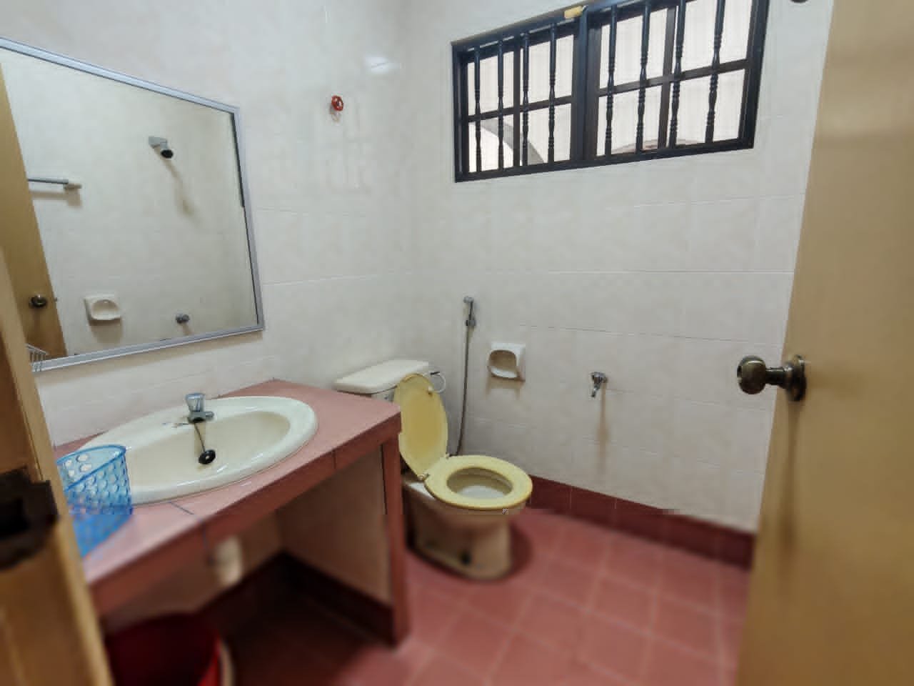 Double Storey Bungalow for Rent property photo 12