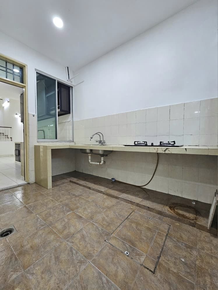 1.5 Storey Terrace House for Sale property photo 11