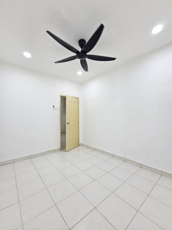 1.5 Storey Terrace House for Sale property photo 23