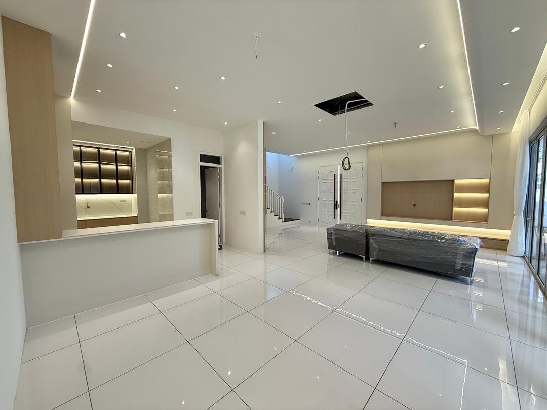 Double Storey Semi-Detached House for Sale property photo 3