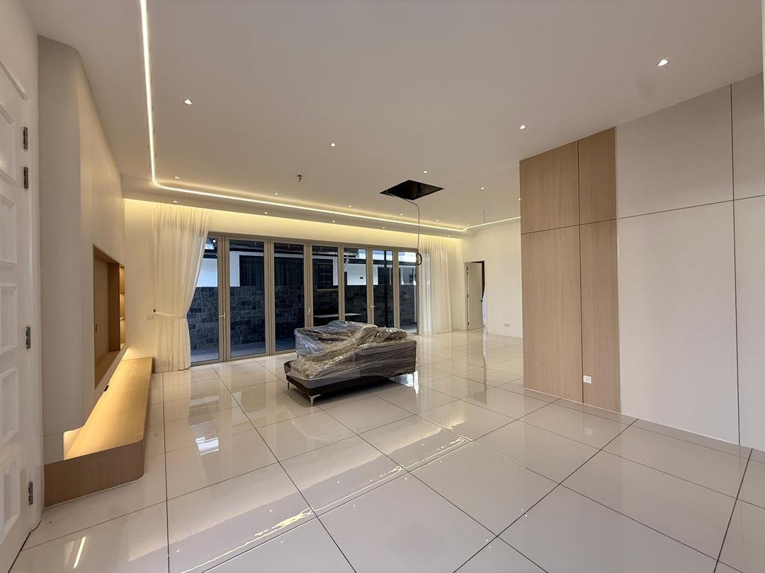 Double Storey Semi-Detached House for Sale property photo 4