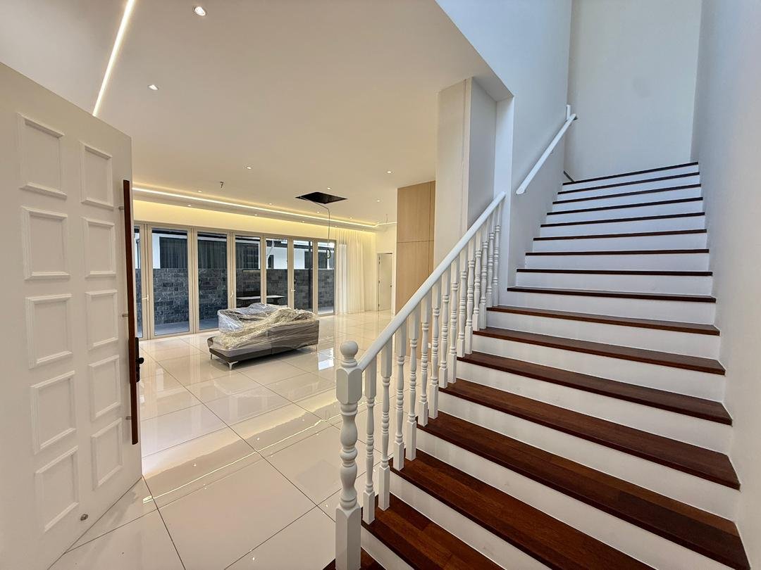 Double Storey Semi-Detached House for Sale property photo 6