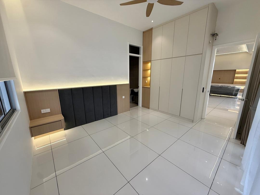Double Storey Semi-Detached House for Sale property photo 10
