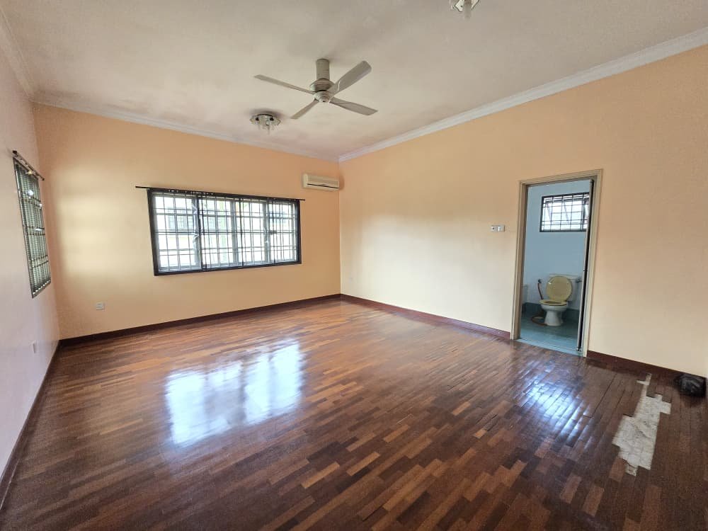 Double Storey Bungalow for Sale property photo 4