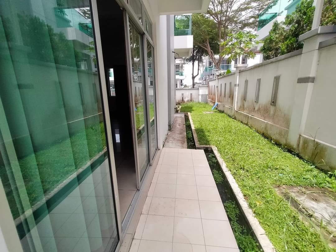 Double Storey Semi-Detached House for Sale property photo 9