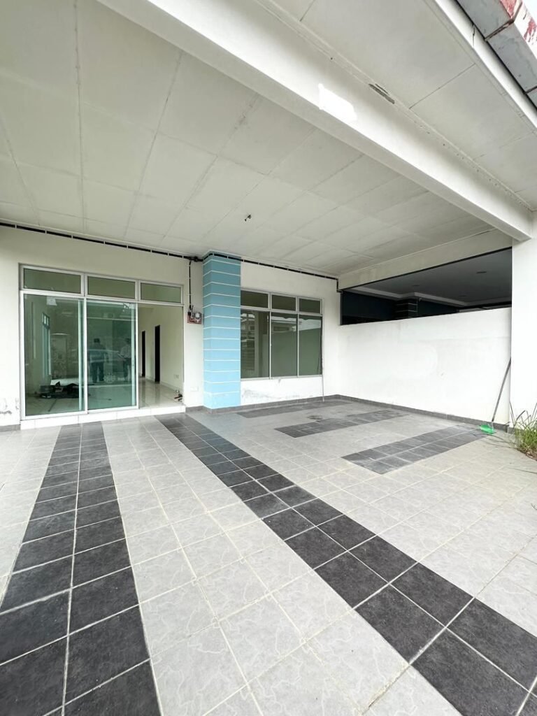 Single Storey Corner House for Sale