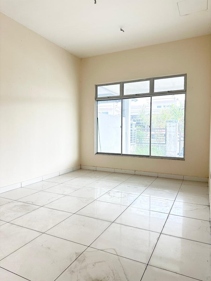 Single Storey Corner House for Sale property photo 7