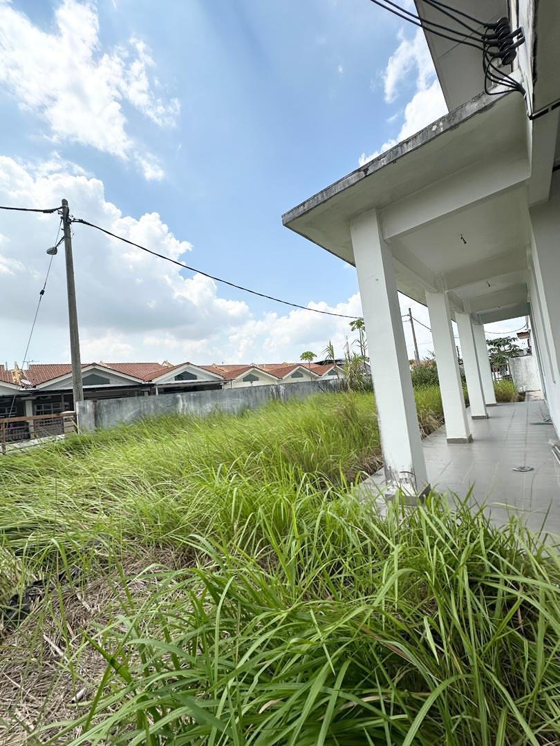 Single Storey Corner House for Sale property photo 8