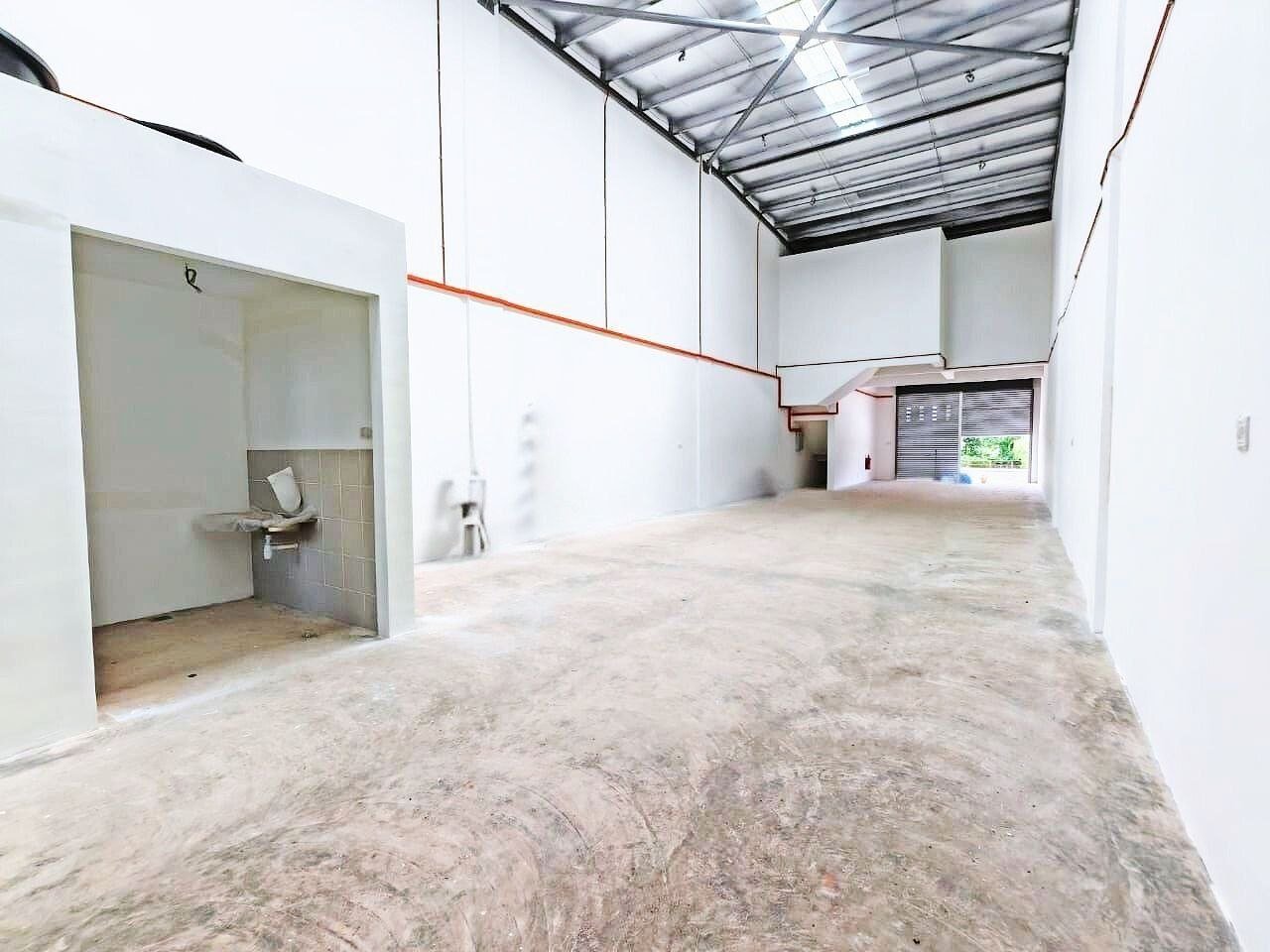 1.5 Storey Terrace Factory for Rent property photo 4