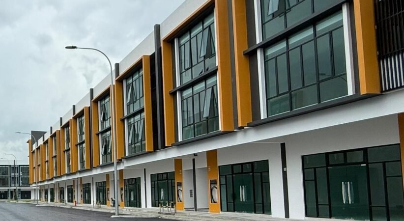Three Storey Shoplot for Rent
