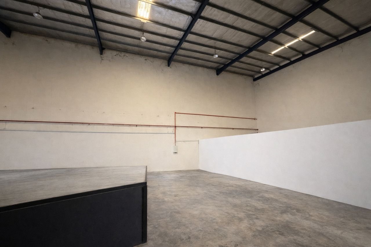 Semi-Detached Factory for Sale property photo 4