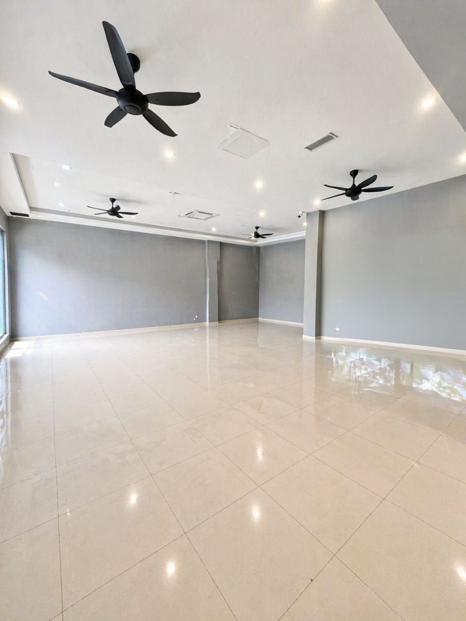 Semi-Detached Factory for Sale property photo 8