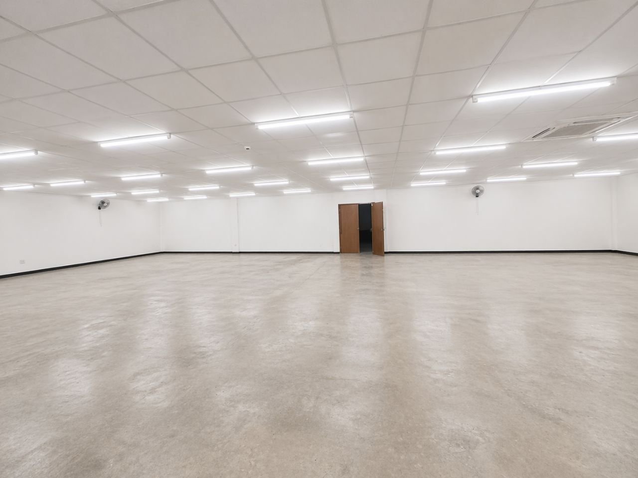 Semi-Detached Factory for Sale property photo 11