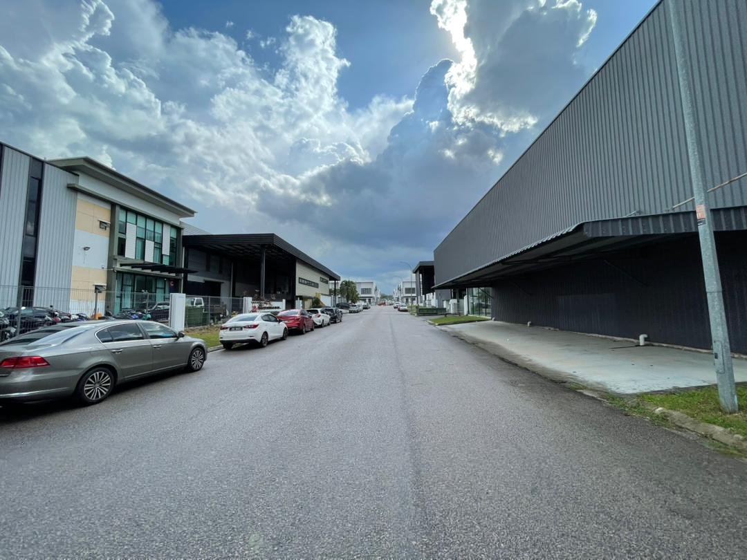 1.5 Storey Corner Cluster Factory for Sale or Rent property photo 4