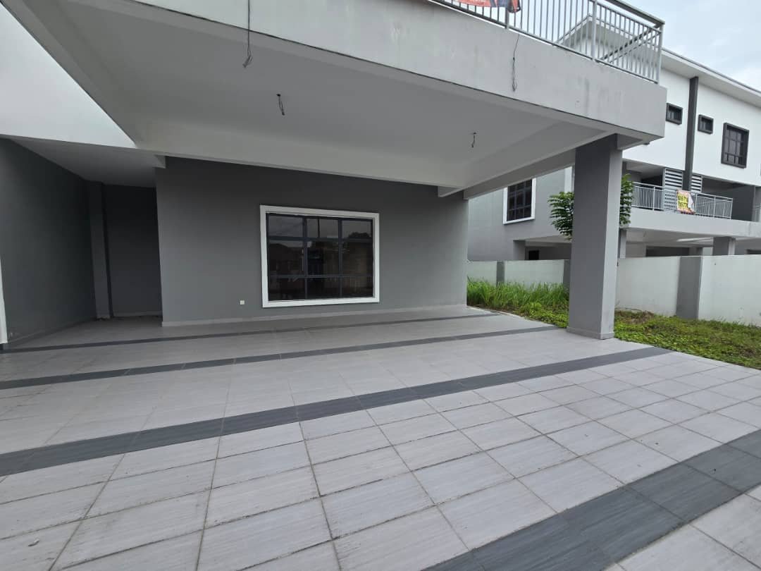 Double Storey Semi-Detached House for Sale property photo 3