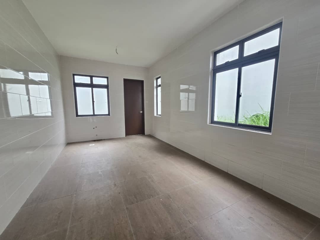Double Storey Semi-Detached House for Sale property photo 4