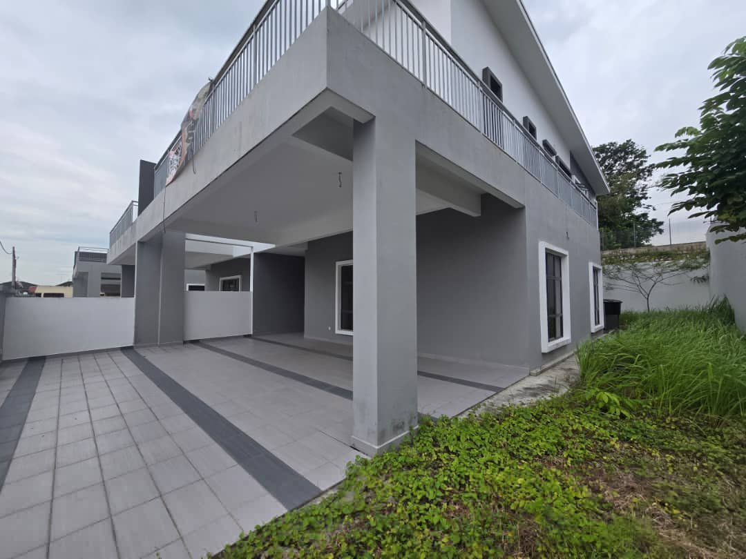 Double Storey Semi-Detached House for Sale property photo 5