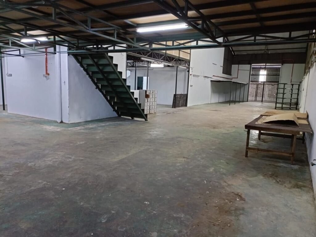 Semi-Detached Factory for Rent