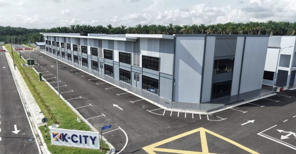 Brand-New 1.5-Storey Terrace Factory for Sale or Rent