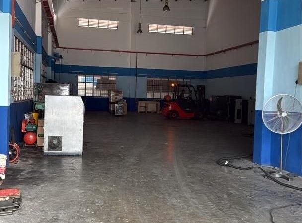 1.5-Storey Semi-Detached Factory for Rent