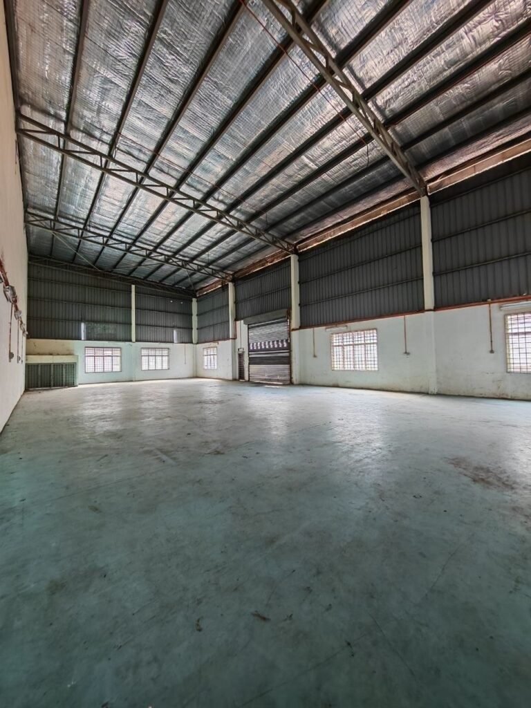 1.5-Storey Semi-Detached Factory for Rent