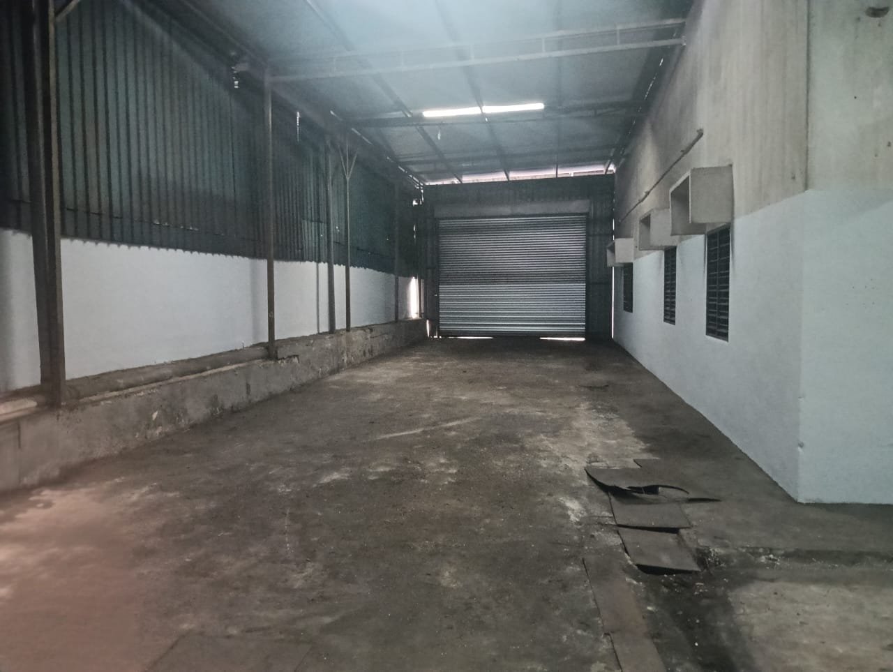 1.5-Storey Semi-Detached Factory for Rent property photo 2