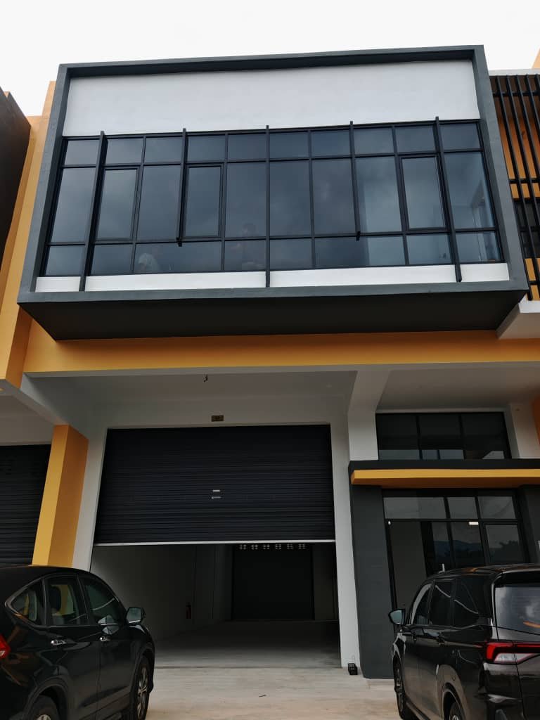 Brand-New 1.5-Storey Terrace Factory for Rent property photo 2