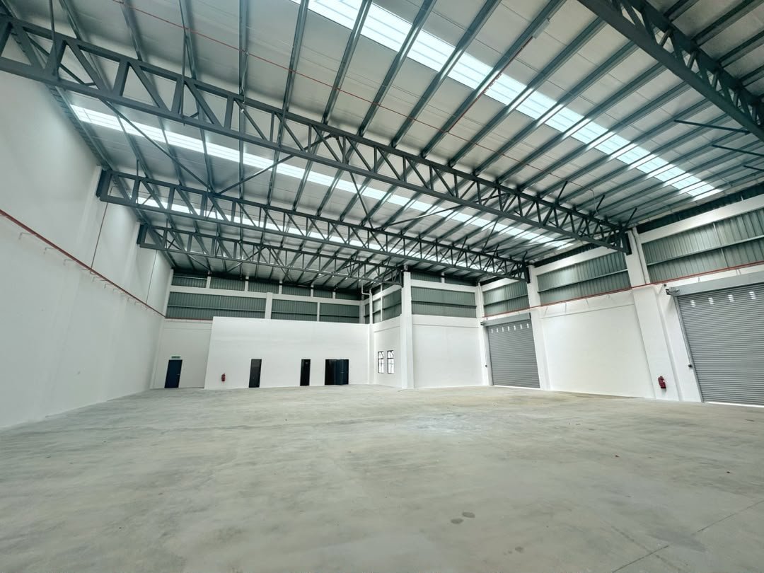 Brand-New Semi-Detached Corner Factory for Rent property photo 2