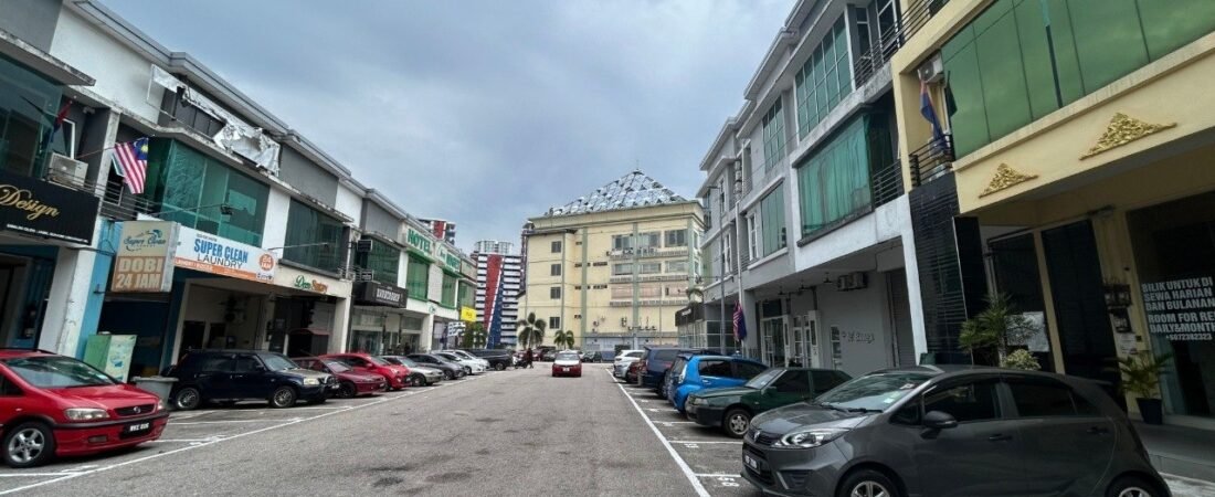 3-Storey Commercial Shop Lots for Sale