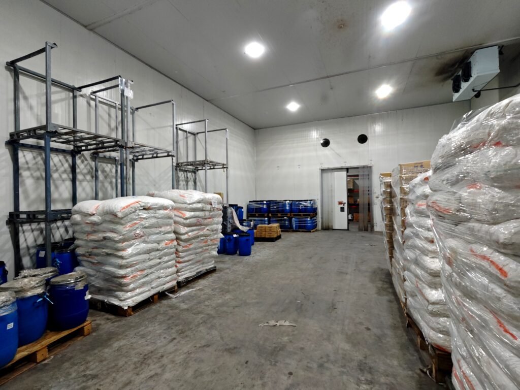Cluster Factory with Cold Room for Rent