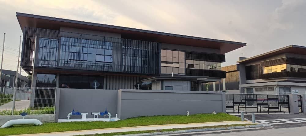 Single-Storey Detached Factory with Mezzanine Office for Rent