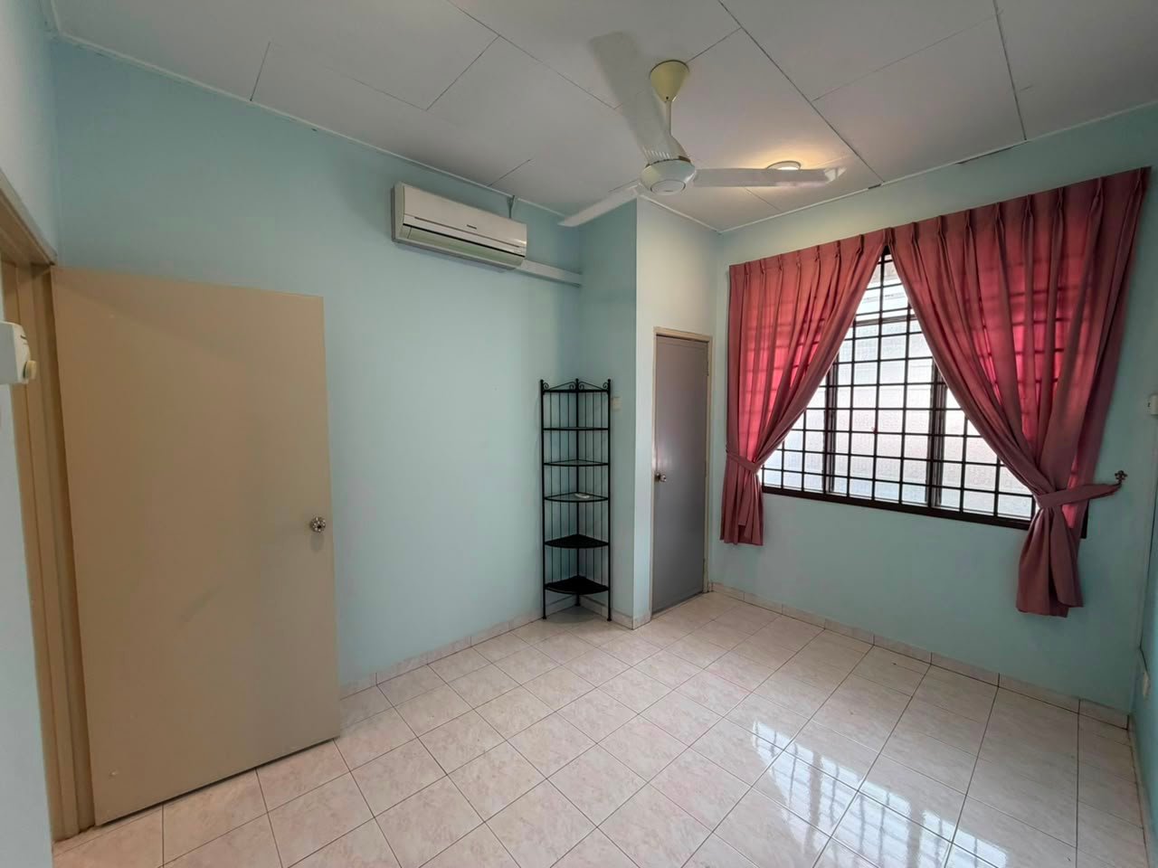 2-Storey End-Lot Terrace House for Sale property photo 4