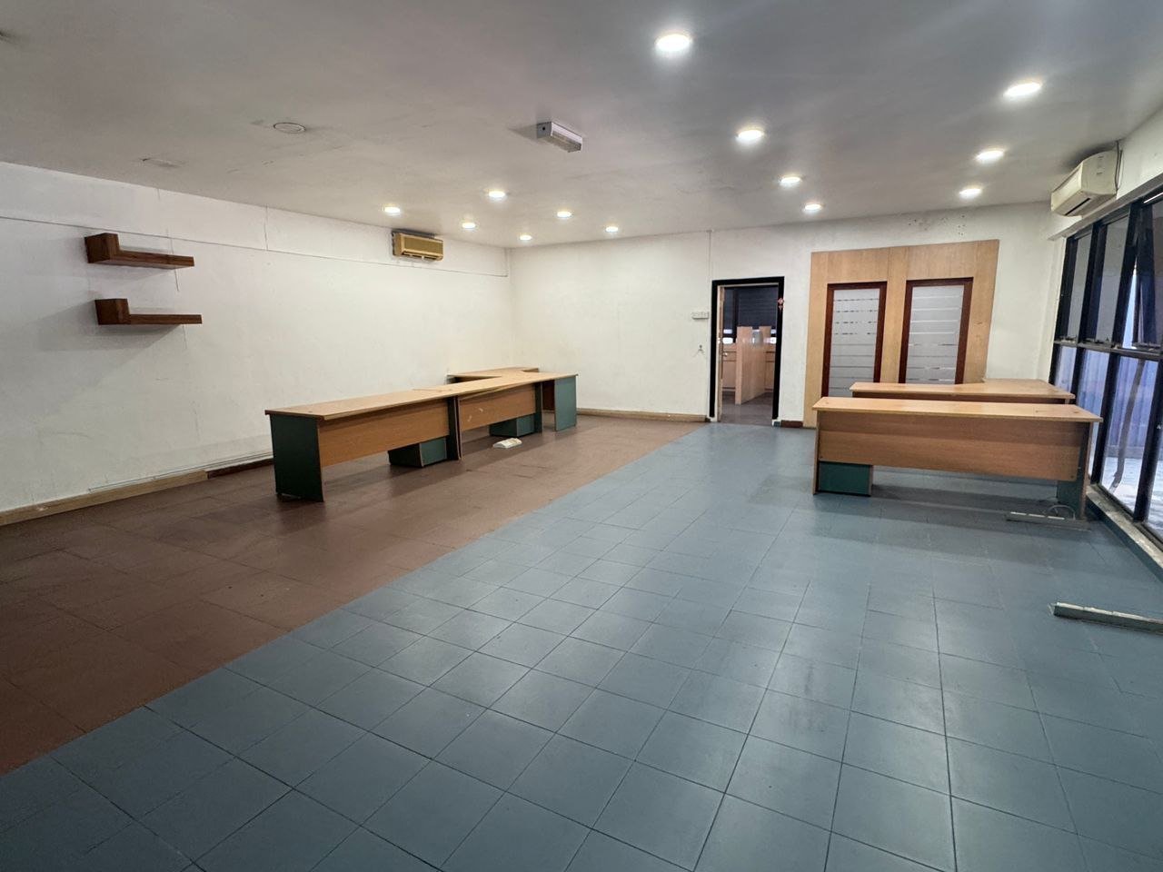 1.5-Storey Semi-Detached Factory for Rent property photo 2