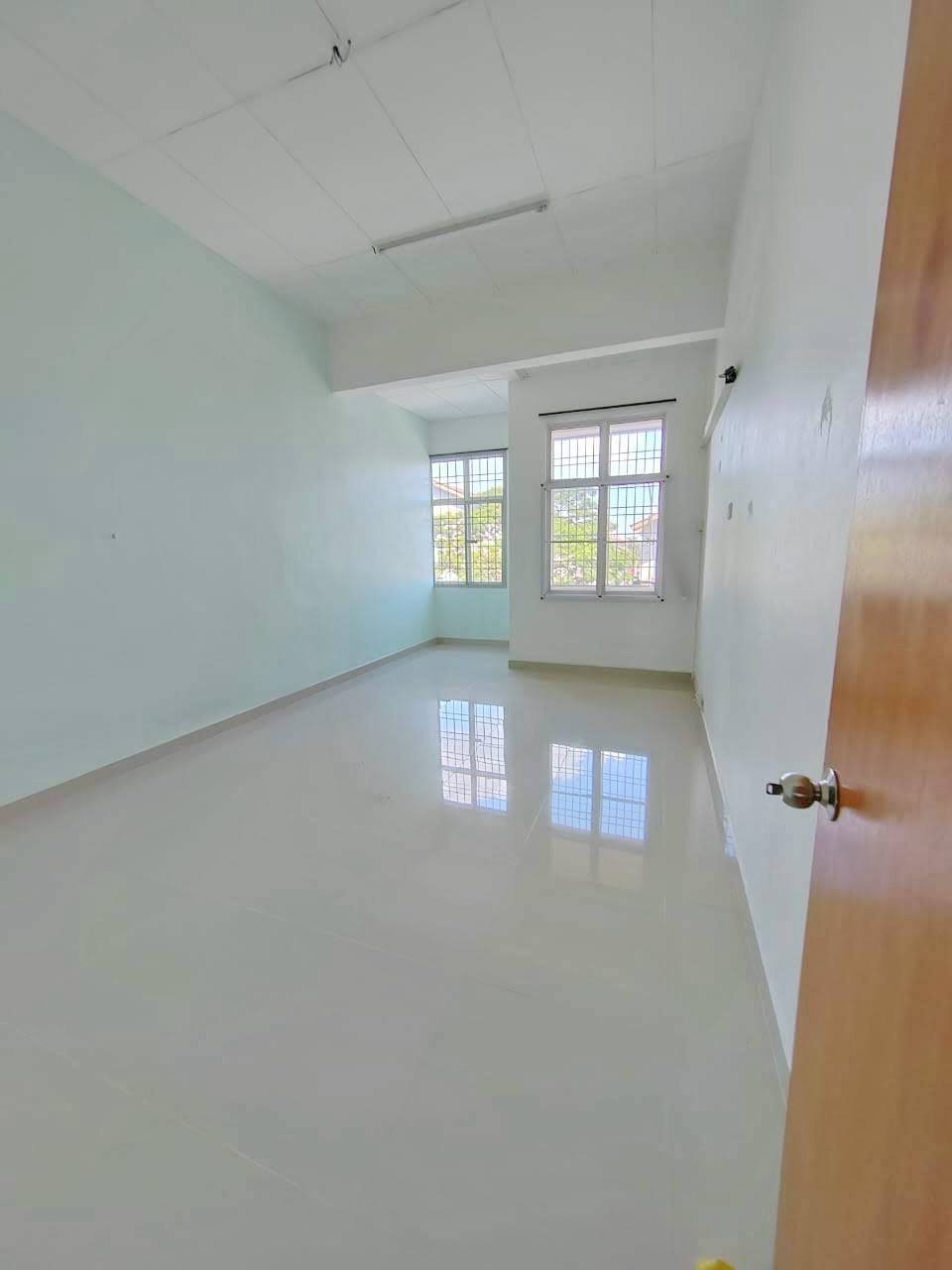 2-Storey Shop Lot for Sale property photo 4