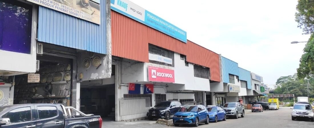 1.5-Storey Terrace Factory for Rent