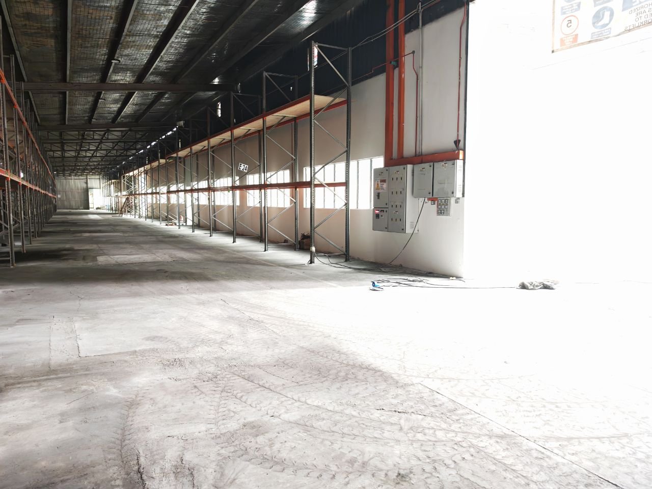 Detached Factory with Mezzanine Office for Rent property photo 5