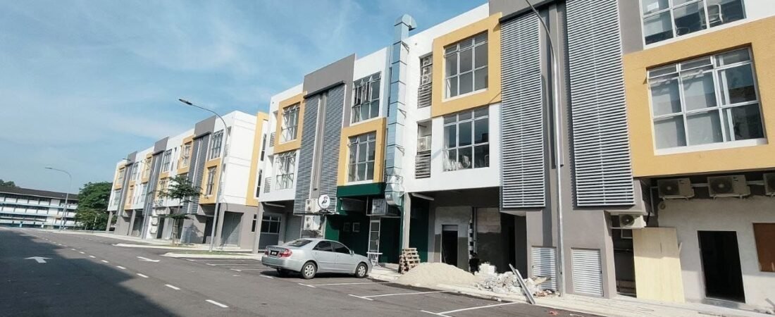 Ground-Floor Commercial Shop Lot for Rent